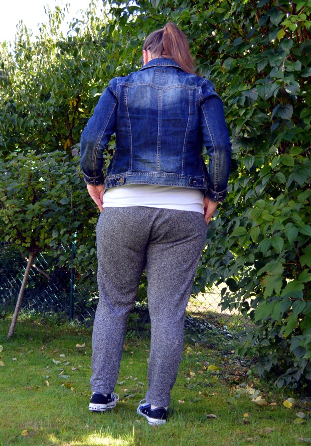 Outfit Jogginghose Jeansjacke 7