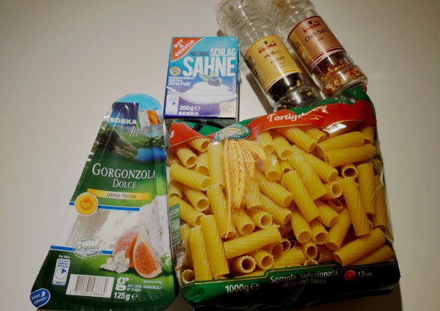 Nudeln Gorgonzolasoße 3