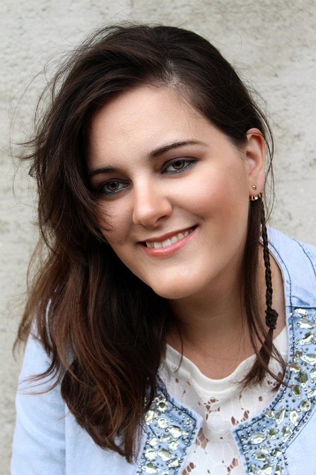 Tina Wolf - tina in the middle