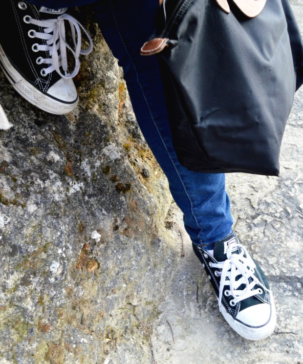 When Anna Fashion Hollister Shirt, Jeans, Trenchcoat 5