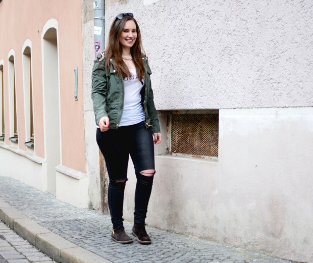 When Anna Ripped Jeans Jacke Guess Shirt Hilfiger Stiefeletten Fashion 6