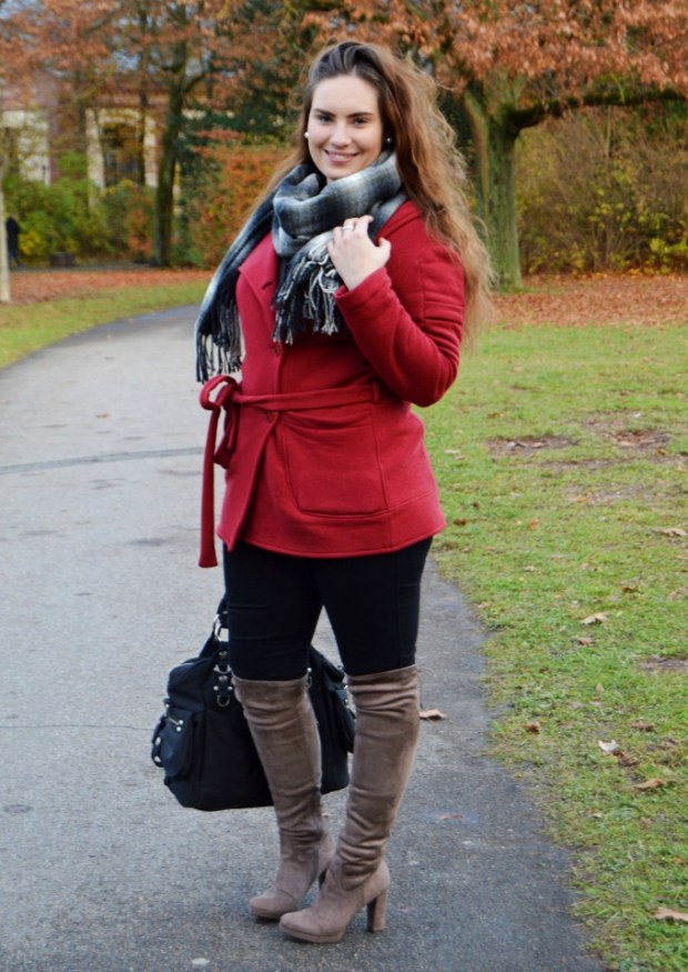 when-anna-overknees-5